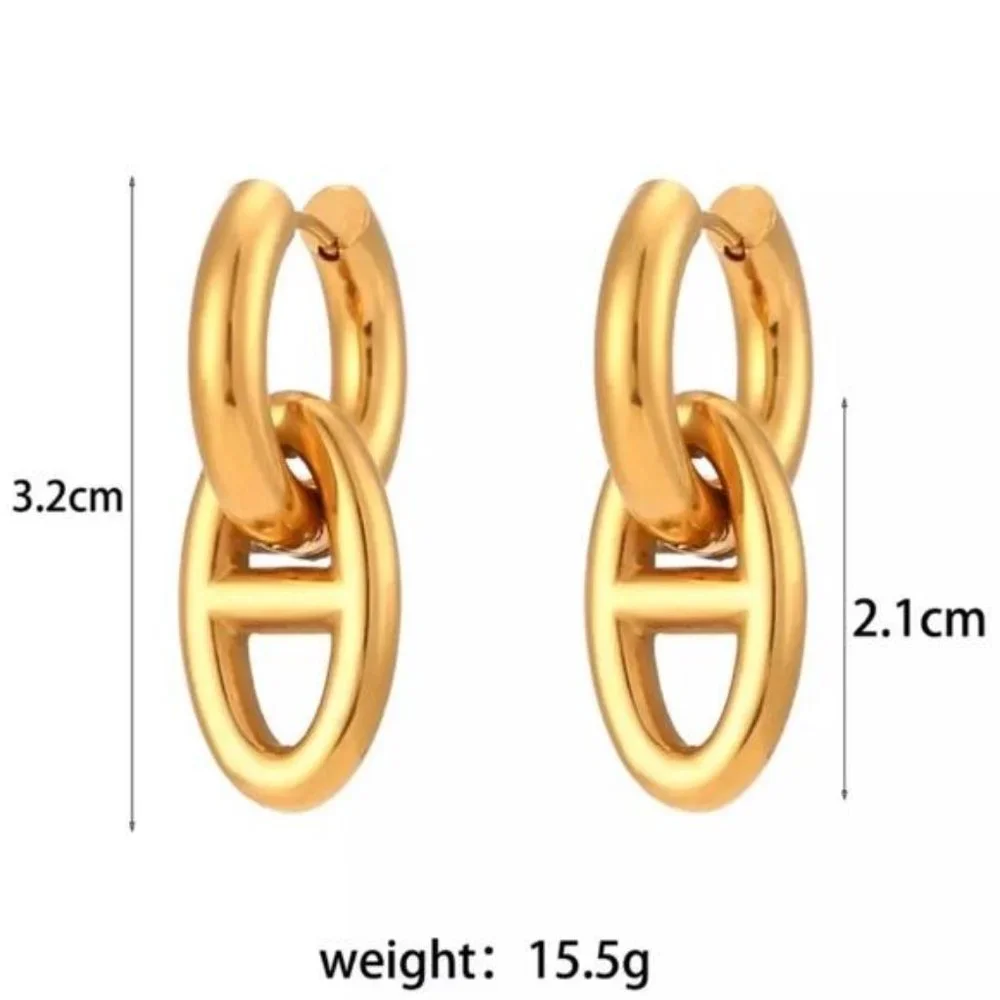 NEW GORGEOUS 18K GOLD HOOP EARRINGS, NICE EARRINGS, CUTE EARRINGS. - Picture 7 of 7